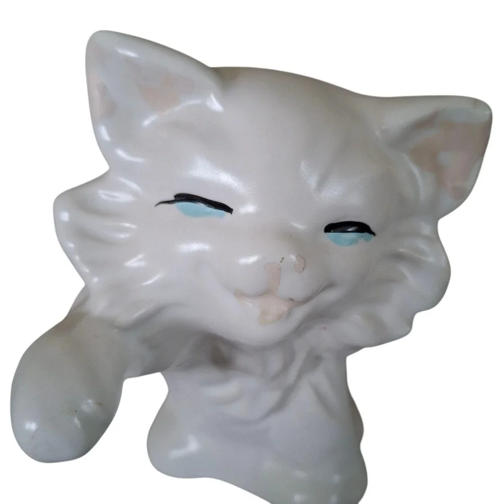 Vintage American Bisque Playful White Kitten‎ Figurine Smiley Happy Mischievous